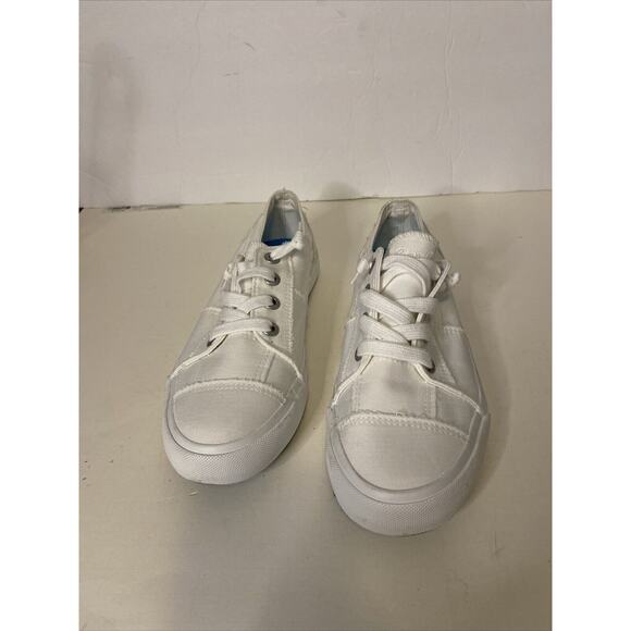Blowfish Malibu Sneakers women's size 8.5 White slip on Unique design - Picture 1 of 9